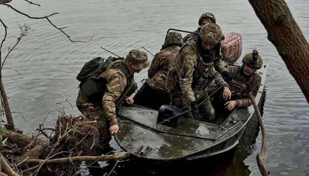 Pletenchuk: Los marines ucranianos mantienen posiciones en la isla de Nestryga