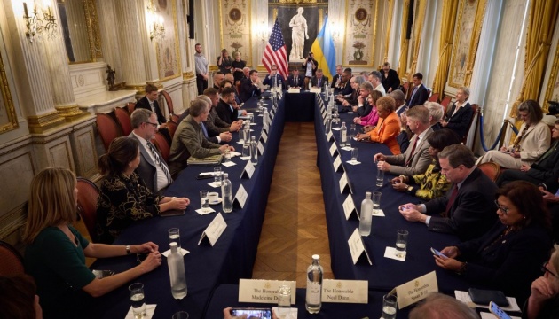 Зеленський обговорив із членами Конгресу США потреби Сил оборони