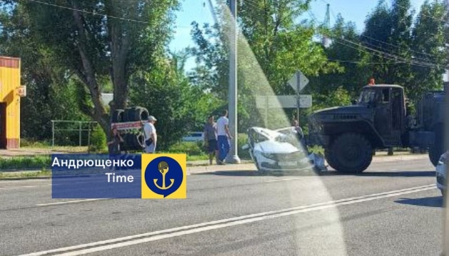 In Mariupol, an occupier's fuel tanker crushed civilian car, killing driver