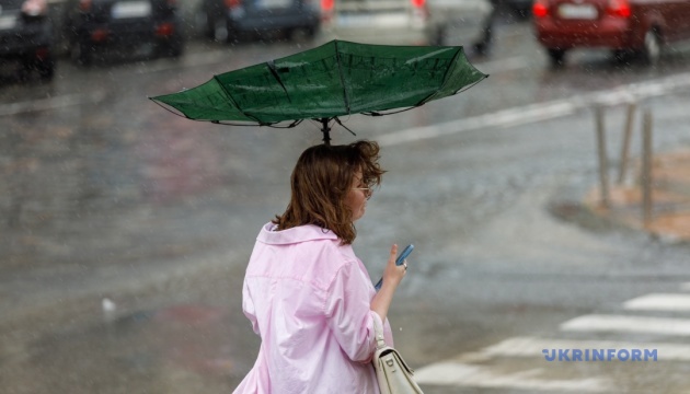 В Україні прогнозують спеку до 37°, подекуди дощі та грози