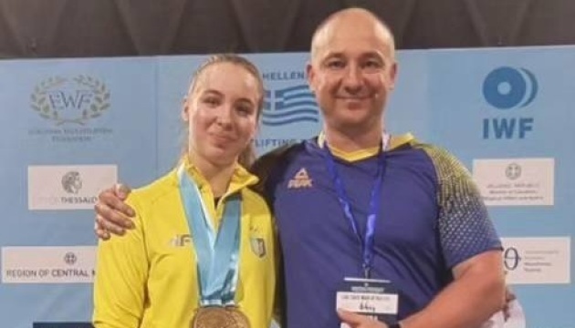 Українка виграла золоті медалі юнацького Євро з важкої атлетики у Греції