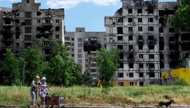 Russen bauen im besetzten Mariupol für Flüchtlinge aus Region Belgorod