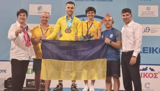 Україна виграла чергові медалі юніорського Євро з важкої атлетики у Греції