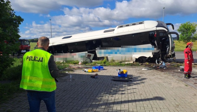 У Польщі автобус із 45 українцями потрапив у ДТП, є постраждалі