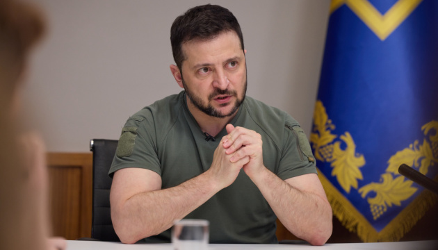 Zelensky holds Supreme CinC Staff meeting to discuss energy security 