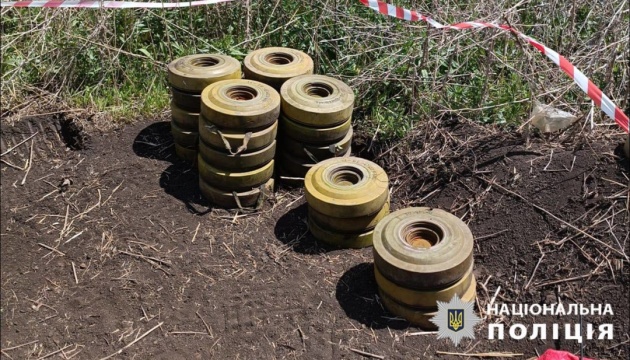 На Харківщині довелося знешкодити сотню мін, аби дістатися загиблого чоловіка