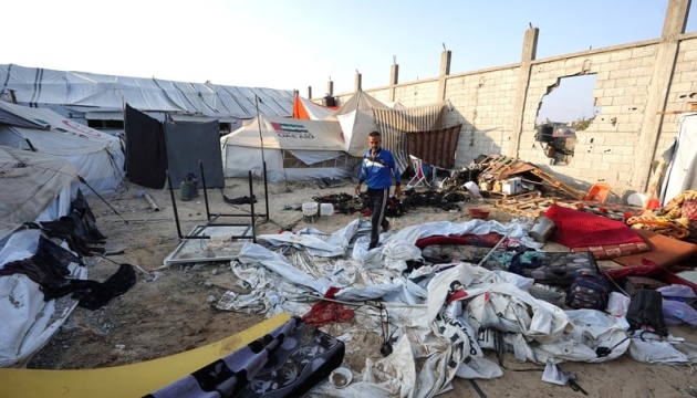 Поблизу Рафаха обстріляли наметовий табір біженців, Ізраїль заперечує причетність