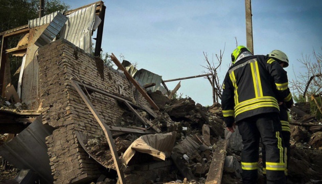 На Київщині внаслідок падіння уламків ракет є постраждалі, пошкоджені будинки