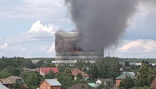 У Підмосков’ї горить будівля інституту радіоелектроніки