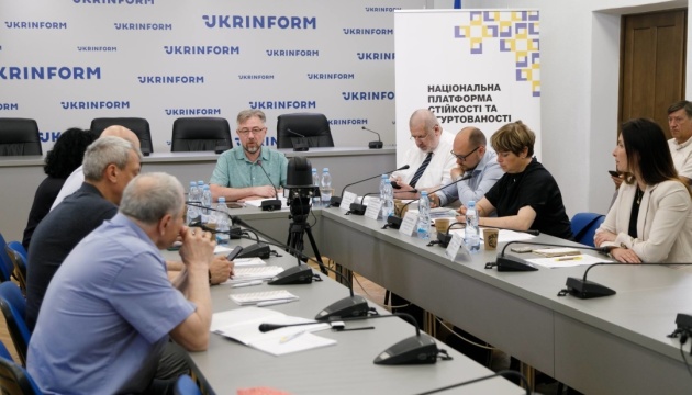 У Києві експерти обговорили Стратегію когнітивної деокупації Криму