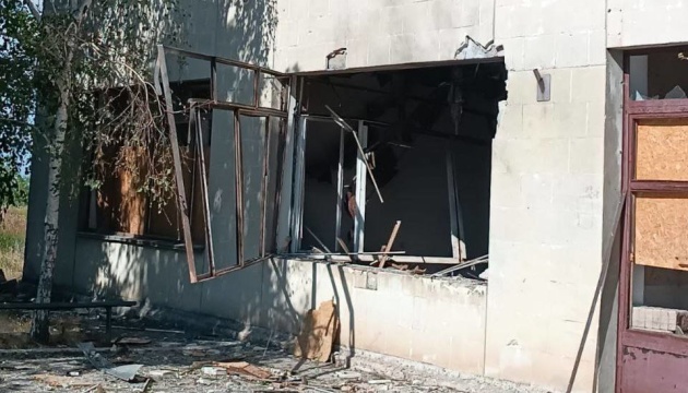Загарбники атакували дроном будинок культури на Херсонщині