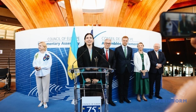У Палаці Європи відкрили виставку «Листівки з України»