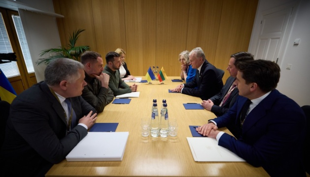 Zelensky, Lithuanian President, and Estonian Prime Minister discuss Ukraine's path to EU