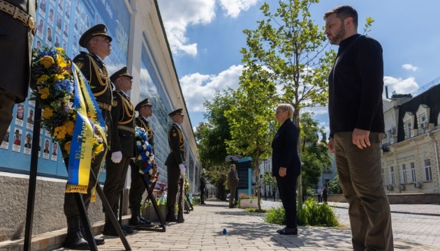 Президентка Словенії прибула до Києва і вшанувала пам’ять полеглих воїнів