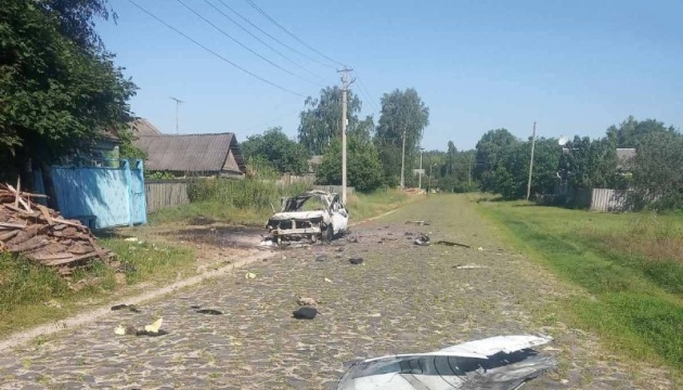 Росіяни атакували дроном автомобіль поліцейських на Сумщині, є поранений