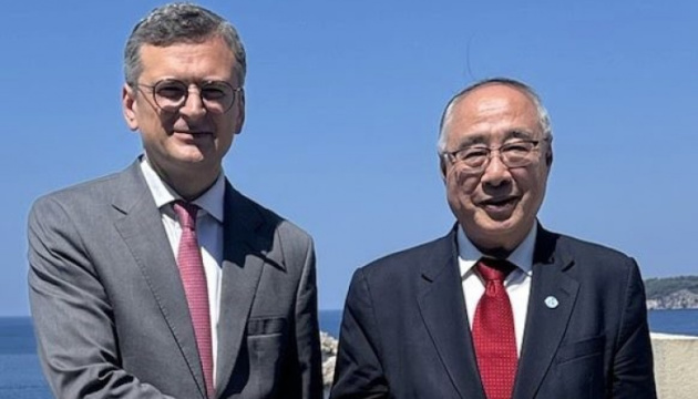 Le ministre ukrainien des Affaires étrangères et le représentant spécial du gouvernement chinois pour les affaires européennes ont discuté du rétablissement de la paix en Ukraine 