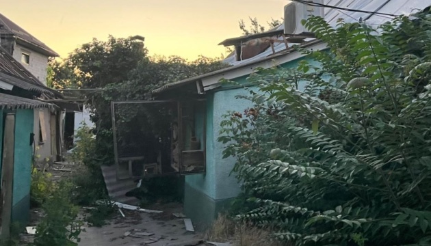 Артилерія та дрони: росіяни вранці вдарили по Нікопольщині