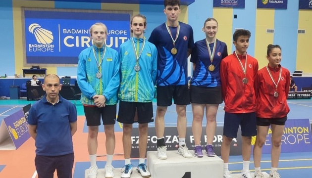 Українські бадмінтоністи виграли дві нагороди турніру у Болгарії