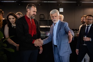 Президент Чехії зустрівся з Сенцовим на кінофестивалі в Карлових Варах