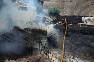 Росіяни вдарили по Очакову із РСЗВ - пошкоджений газогін, зайнялися пожежі