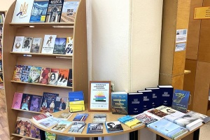 У Лієпайській бібліотеці в Латвії відкрили Українську книжкову поличку
