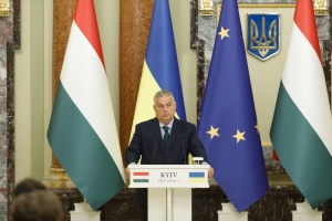オルバーン・ハンガリー首相、ゼレンシキー宇大統領に対して協議加速のための停戦につき考えるよう要請