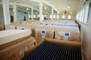 Україна отримала від партнерів майже 6 тисяч сонячних панелей для лікарень