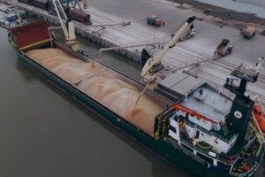 Порти України за пів року обробили понад 52 мільйони тонн вантажів