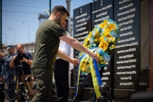 Президент в Одесі вшанував пам’ять загиблих військових моряків