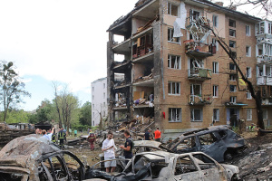 Bodies of two women recovered from rubble of high-rise building in Kyiv, death toll rises to 11