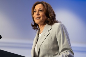 Harris says she would not hold talks with Putin without Ukraine's participation