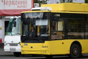 У Києві відновили рух транспорту вулицями Сирецька, Чорновола та проспектом Повітряних Сил