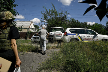 Civilian evacuation suspended in Sumy region amid massive Russian shelling