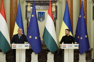 Orbán pide a Zelensky pensar en una “pausa” en la guerra para acelerar las negociaciones