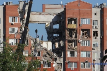Raketenangriff auf Dnipro: Rettungskräfte räumen sieben Tage Trümmer von Hochhaus