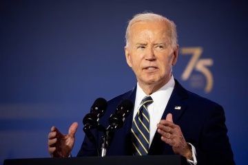 Joe Biden annonce l’envoi à l’Ukraine de systèmes de défense antiaérienne