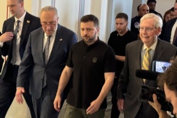 Zelensky arrives at US Congress