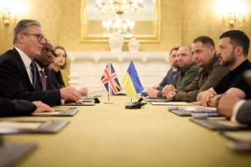 Volodymyr Zelensky et Keir Starmer ont discuté de la situation sécuritaire en Ukraine et du développement de la marine ukrainienne 