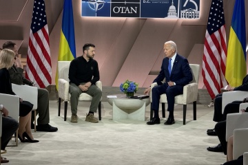 バイデン米大統領、新ウクライナ安保支援パッケージを発表し、「ウクライナはロシアに勝つ」と発言
