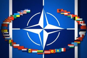 Les dirigeants des pays de l’OTAN adoptent un nouvel engagement en faveur de l’industrie de défense