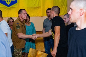 National Guard Commander visits NGU soldiers returned from Russian captivity