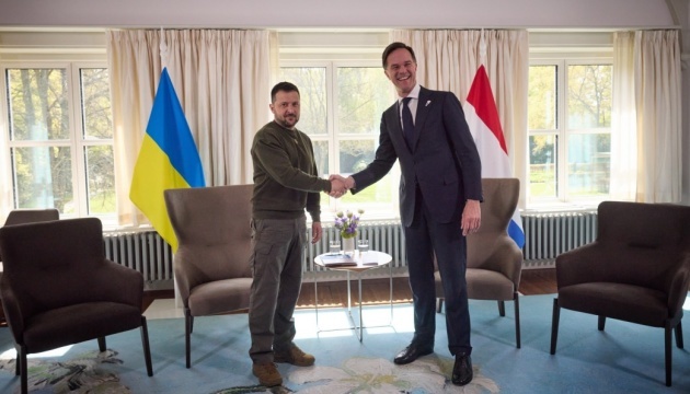 Volodymyr Zelensky a félicité Mark Rutte pour sa nomination au poste de secrétaire général de l'OTAN