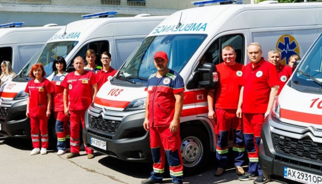 Kharkiv region receives ten modern ambulances