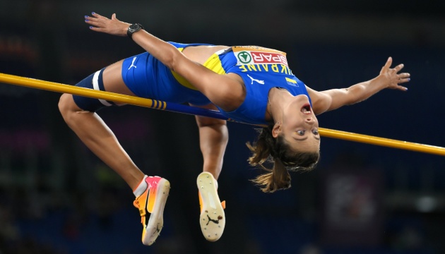 Ukraine’s Yaroslava Mahuchikh sets world record in high jump