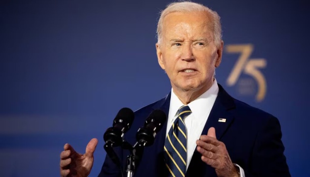 Joe Biden annonce l’envoi à l’Ukraine de systèmes de défense antiaérienne