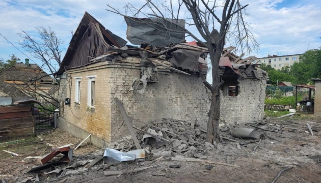 Russian army conducted almost 2,500 attacks on settlements in Donetsk region over last day