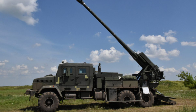 Denmark orders 18 Bohdana self-propelled howitzers for Ukrainian forces