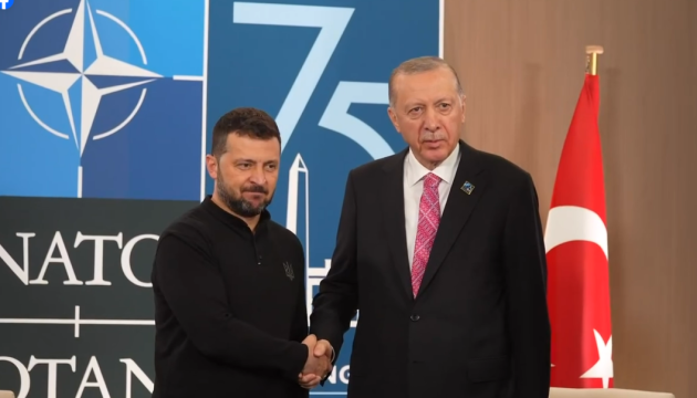 Selenskyj traf sich in Washington mit Erdogan