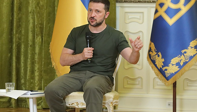 Volodymyr Zelensky se dit favorable à ce que la Russie participe à un prochain sommet pour la paix