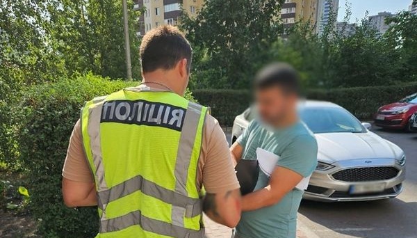 Підприємця викрили у розкраданні грошей, виділених на забезпечення Києва продовольством на початку війни